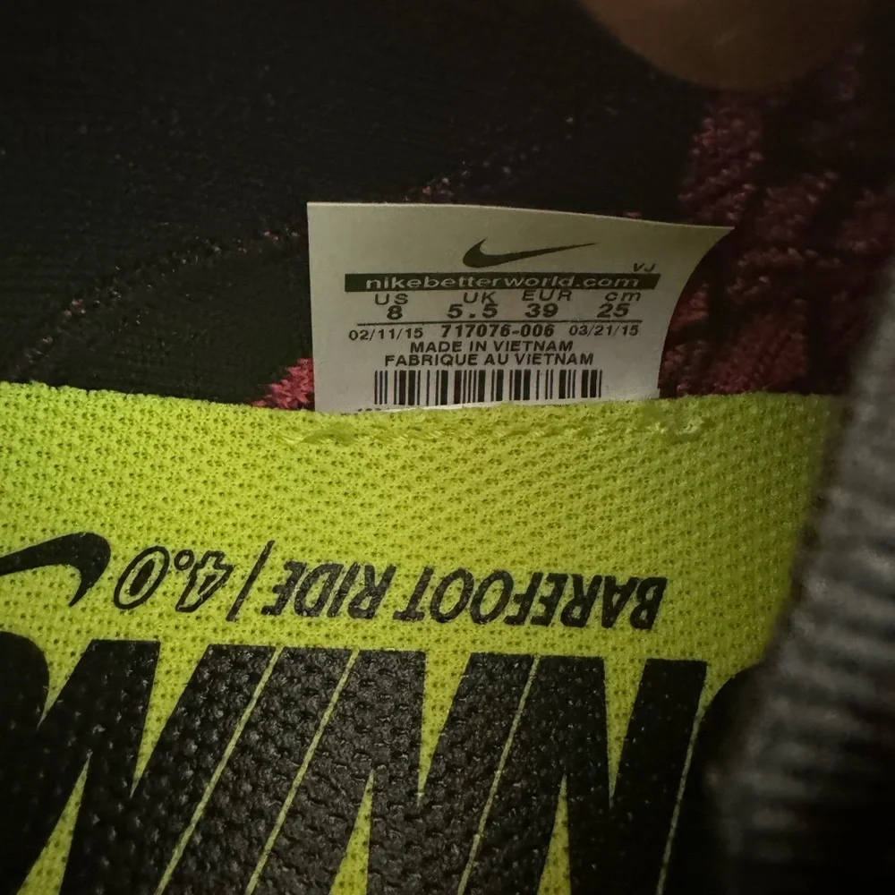 Womens Nike Flyknit shoe - Picture 4 of 4